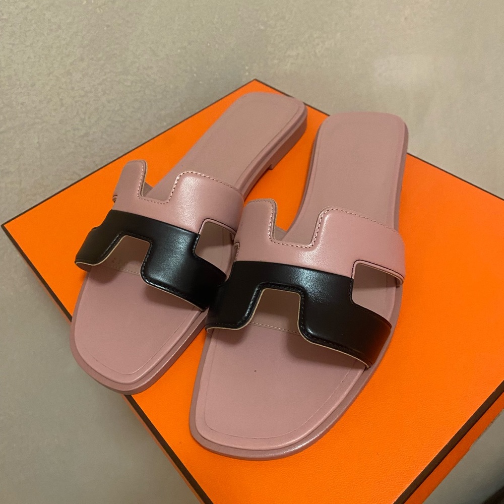 HERMES ORAN SANDAL size 36.5